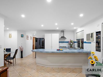 14 Sciano Avenue, Success WA 6164