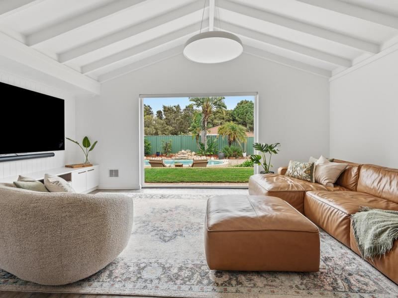 13 McMahon Way, Kardinya WA 6163