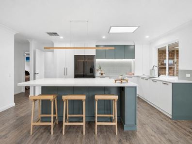 13 McMahon Way, Kardinya WA 6163