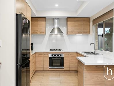 17 Matlock Heights, Darch WA 6065