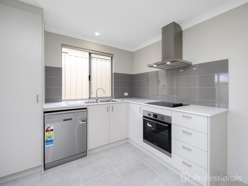 A/8 Damsel Way, Two Rocks WA 6037