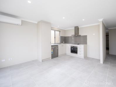 A/8 Damsel Way, Two Rocks WA 6037