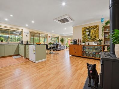 8A South Western Highway, Waroona WA 6215
