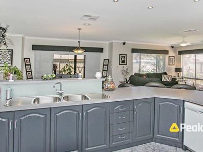 7 Laigo Way, Hammond Park WA 6164