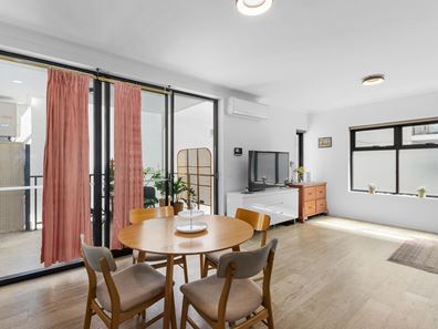 402/14 Cecil Avenue, Cannington WA 6107