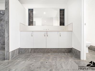 252 Eliza Shaw Drive, White Peak WA 6532