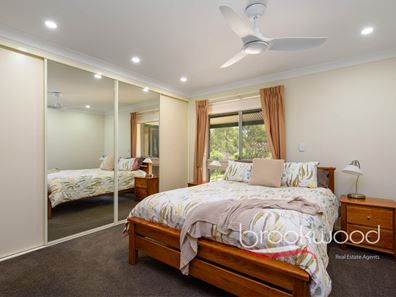 1155 Walker Street, Mundaring WA 6073