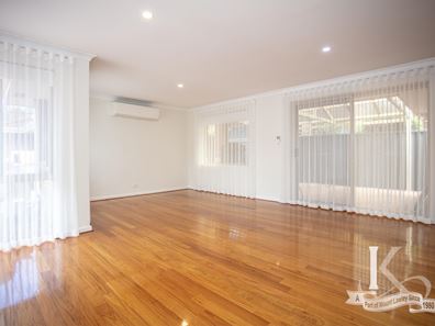 2/210 Crawford Road, Inglewood WA 6052