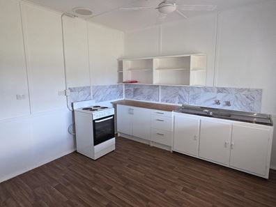 20 Kitchener Street, Dudley Park WA 6210
