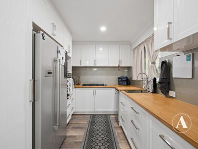 14 Anaconda Drive, Gosnells WA 6110