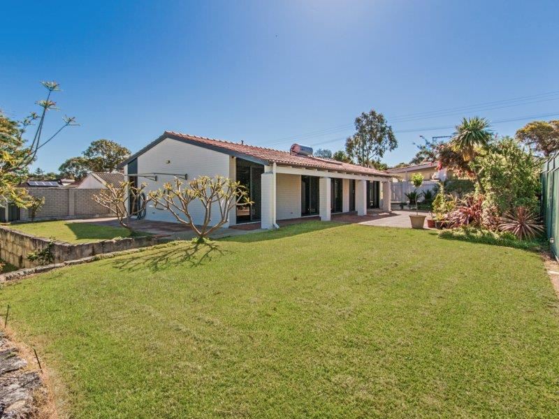 33 Calista Avenue, Calista WA 6167