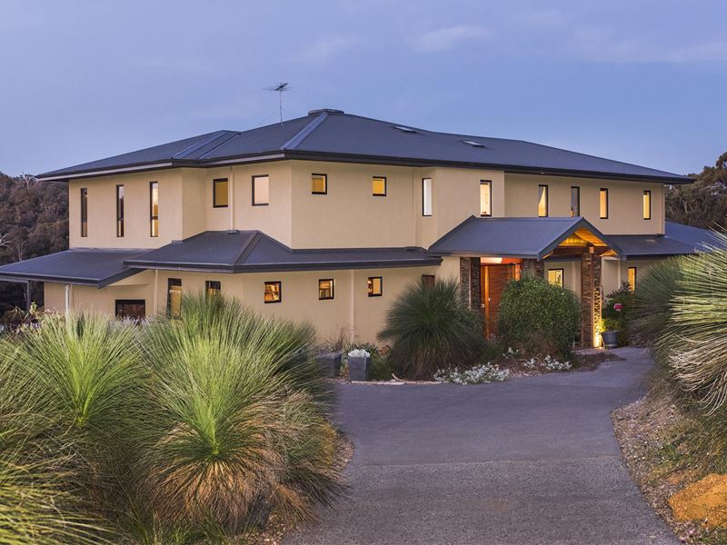 220 Mack Court Mahogany Creek WA 6072 Sold: 10 Jan 2021 220 Mack Court Mahogany Creek WA 6072 Sold: 10 Jan 2021
