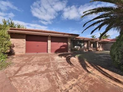 5 Pine Gardens, Woodvale WA 6026