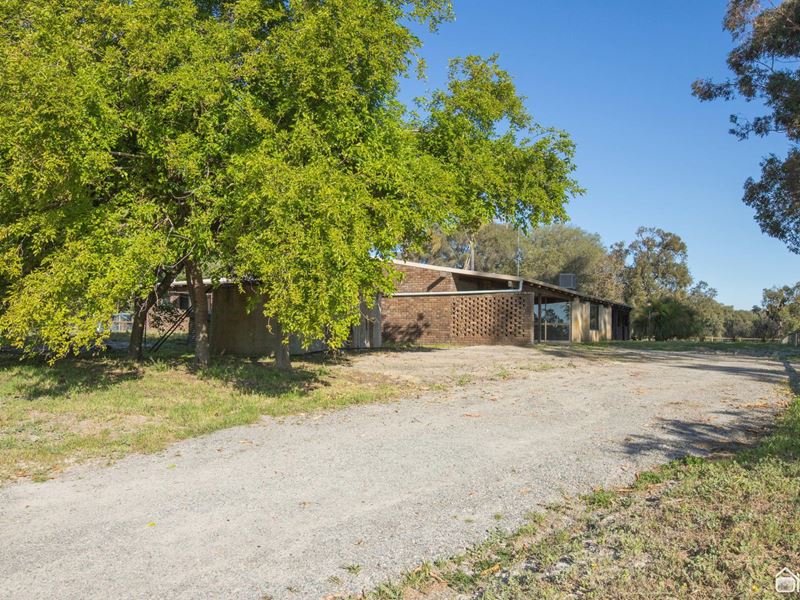 10 Bushel Road, Serpentine WA 6125