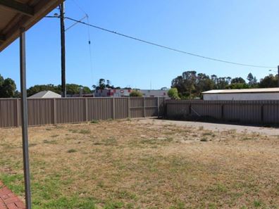 13 Hepburn Street, Dongara WA 6525