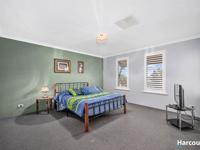 23 Tasman Loop, Dudley Park WA 6210