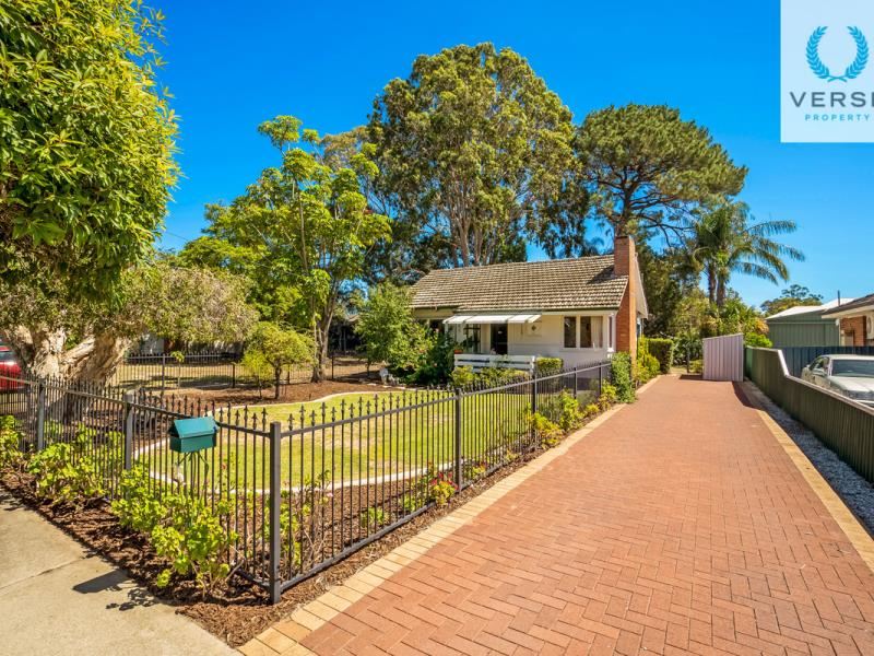 26 Barnsley Street, Queens Park WA 6107