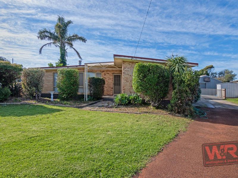 3 Manley Crescent, Collingwood Heights WA 6330