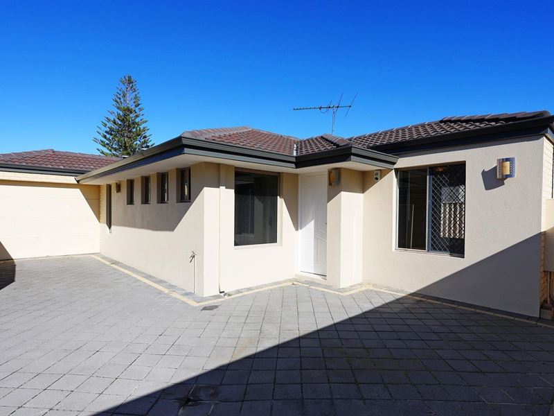 11C Loxwood Road, Balga WA 6061