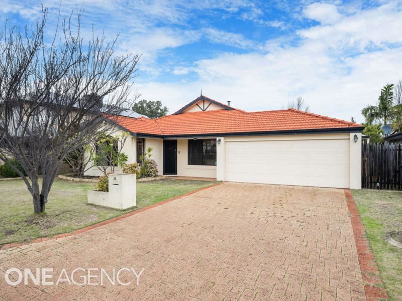 33 Cheval Place, Canning Vale WA 6155