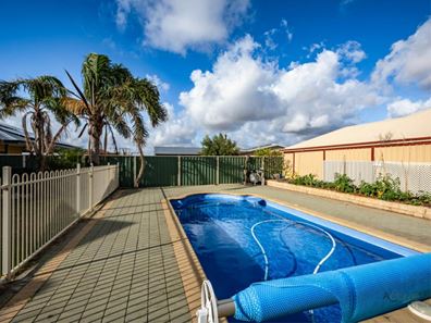 2 Wave Crest Circle, Drummond Cove WA 6532