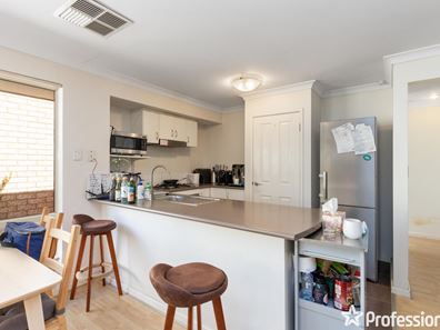 1 Tarn Drive, Canning Vale WA 6155