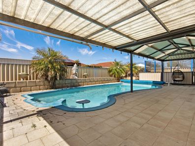 38 San Sebastian Blvd, Port Kennedy WA 6172