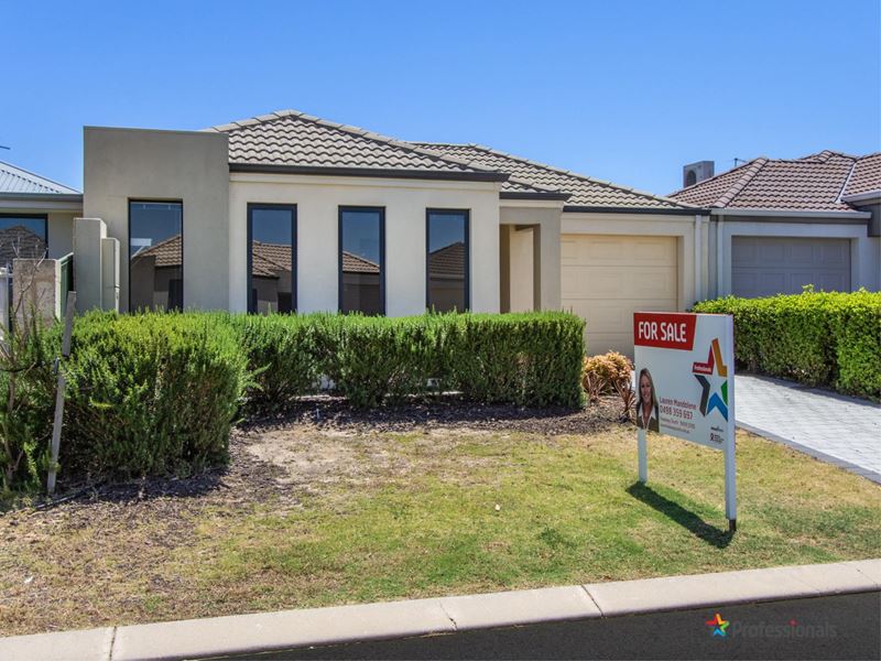 16 Meridian Way, Kwinana Town Centre