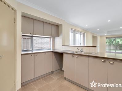 27B Wiltshire Avenue, Thornlie WA 6108