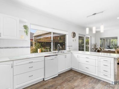 5 Edingley Street, Aveley WA 6069