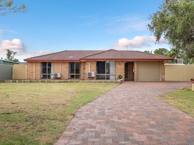 22 Logan Ct, Seville Grove WA 6112