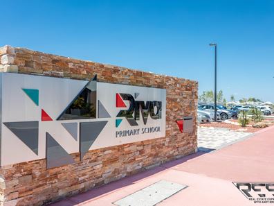 18 Novelli Parade, Piara Waters WA 6112
