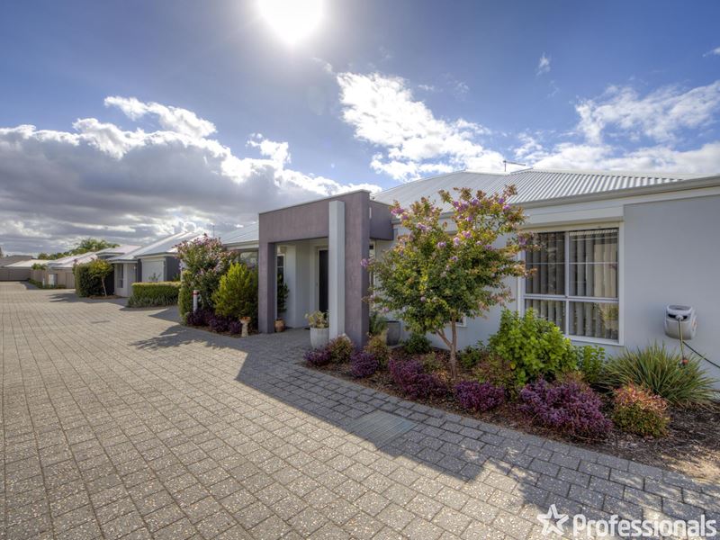 2/12 Henderson Place, High Wycombe
