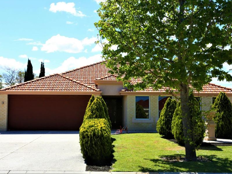 29 Fernhill Avenue, Carramar