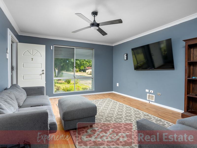 7 Sweeting Way, Withers WA 6230