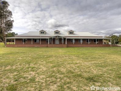 279 Hawtin Road, Forrestfield WA 6058