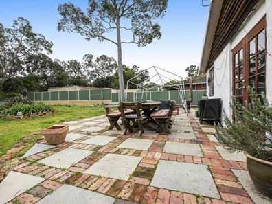 5 Crestview Crescent, Kalamunda WA 6076