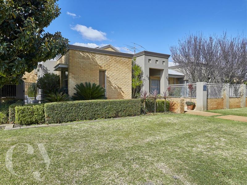 8 Collett Way, Leeming