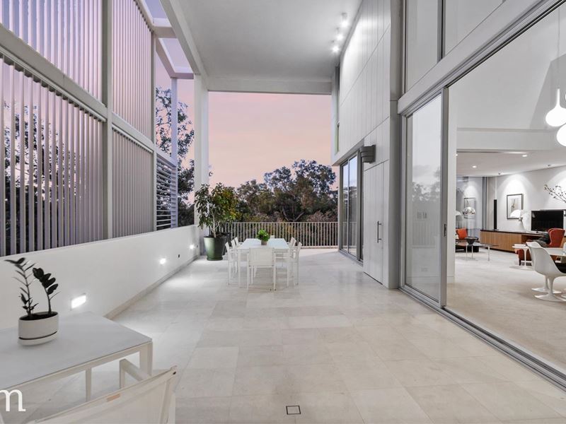 2/22 Kings Park Avenue, Crawley