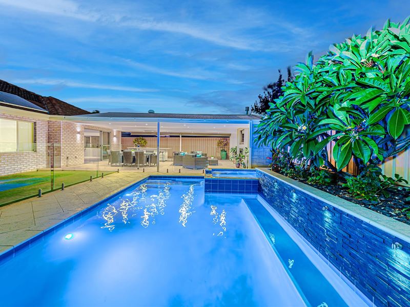 42 Waterford Parade, Darch