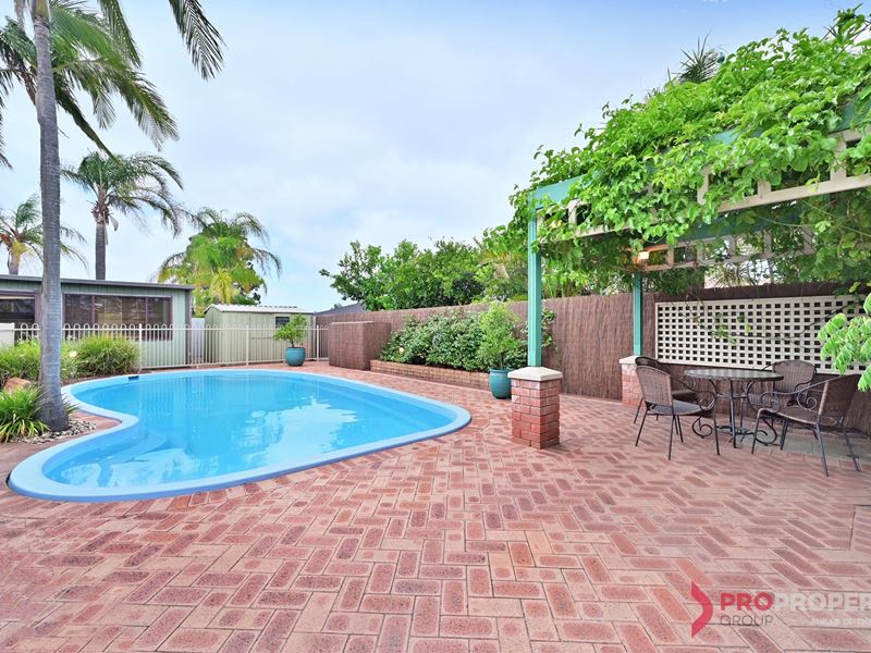30 JACARANDA DRIVE, Ballajura