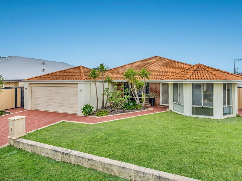 5 Goshawk Street, Tapping