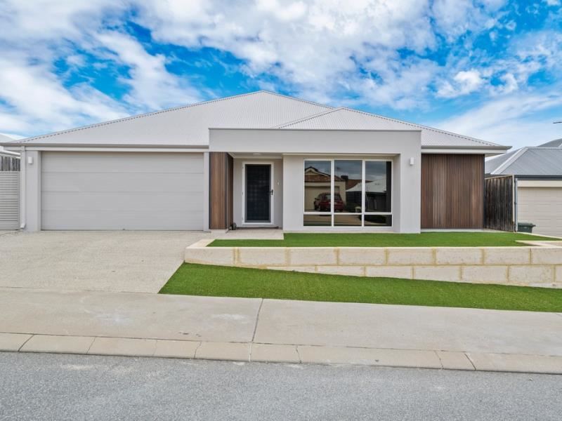 54 Buttercup Parkway, Halls Head