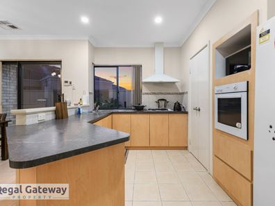 4 Imperial Gate, Success WA 6164