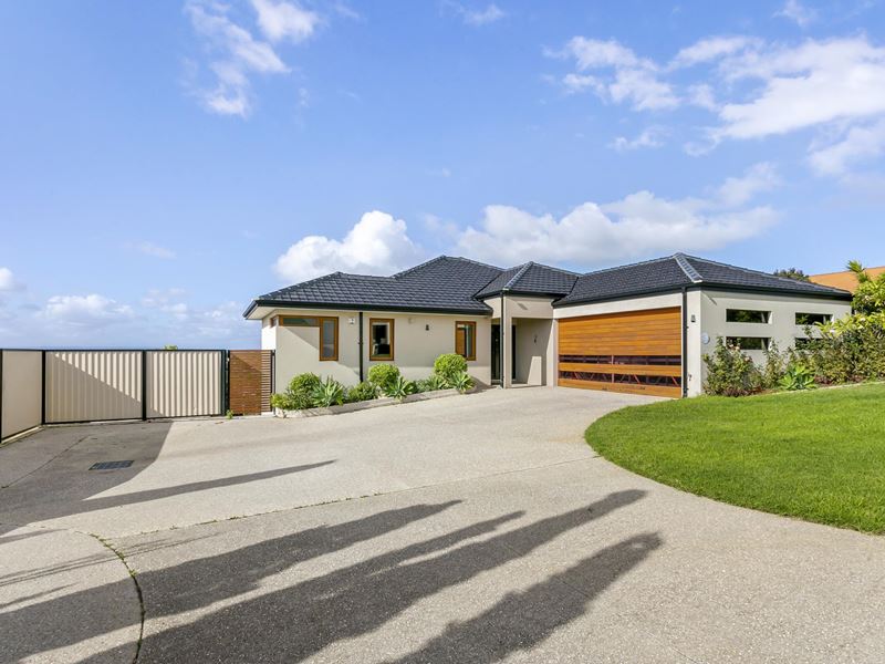 13 Tindal Avenue, Yangebup WA 6164