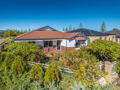 6 Mulgrave Loop, Mindarie WA 6030