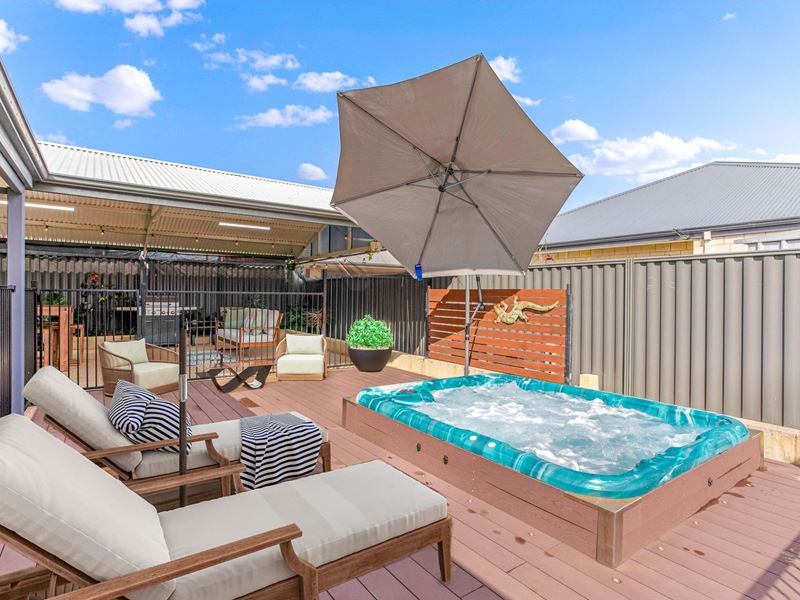 12 Larimar Parade, Byford