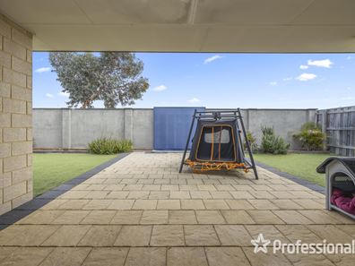 29 Interlaken Loop, Ellenbrook WA 6069