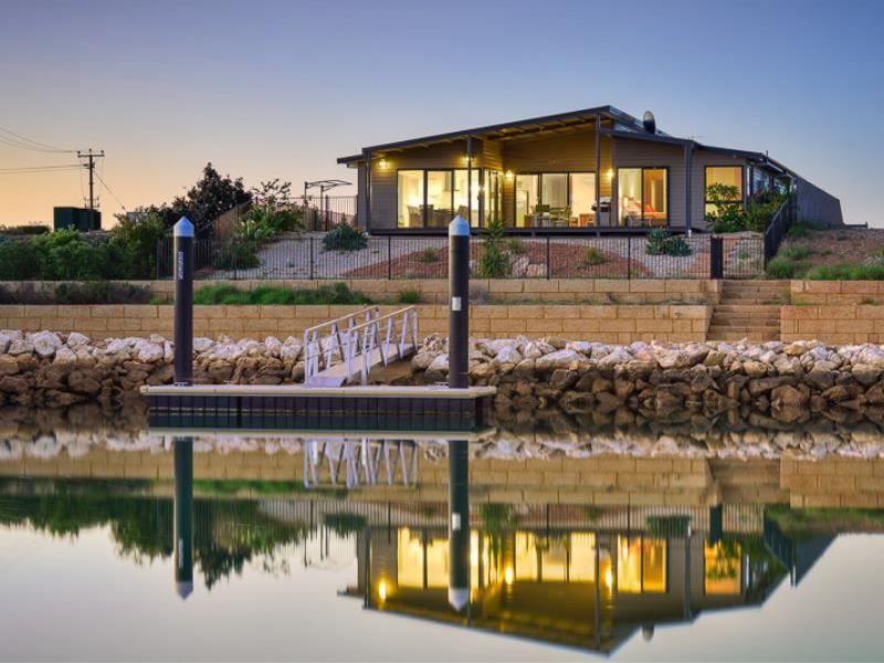 2 Corella Court, Exmouth