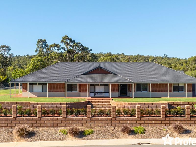 8 Duncombe Drive, Parkerville